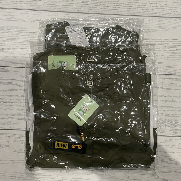 Set - Picture 3 of 3